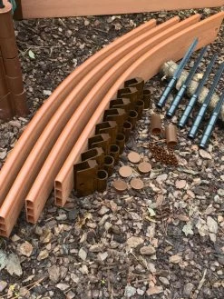 Curved Composite Landscape Edging Kit With 1" Boards -Garden Care Shop 8599404 05V tif