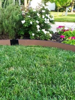 Curved Composite Landscape Edging Kit With 1" Boards -Garden Care Shop 8599404 08V tif